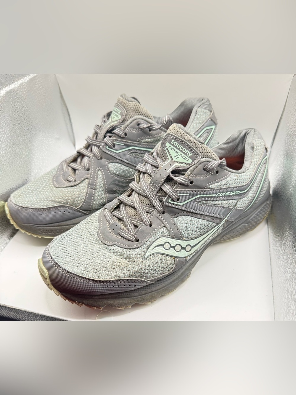 Saucony Women's Gray with Mint Liner Athletic Running Sneakers